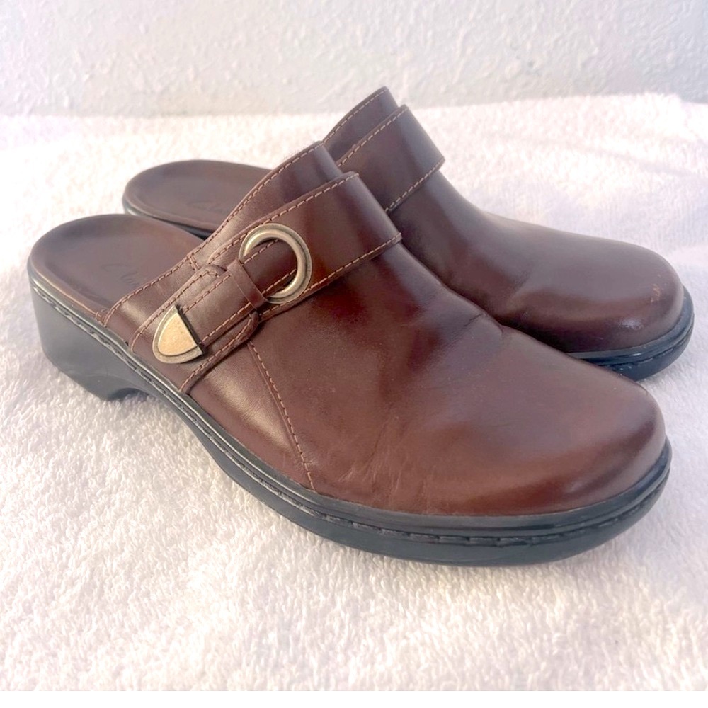 Clarks Brown Leather Patty Keren Slip-on Clogs / Mules. Size 7